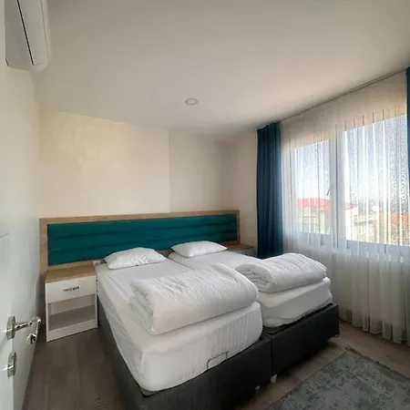 Asia Apart Apart Otel *